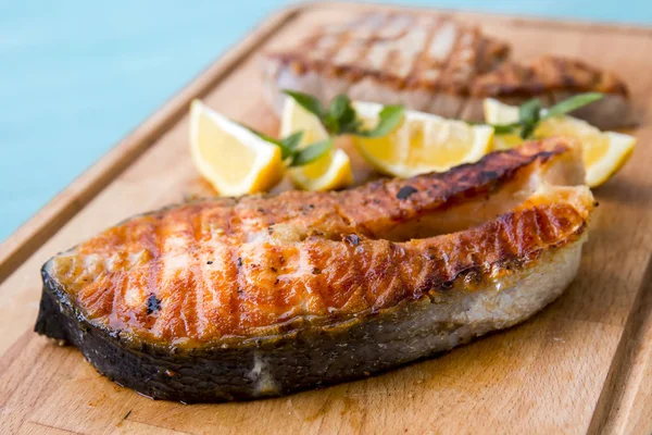 Tuna and salmon — Stock Photo, Image