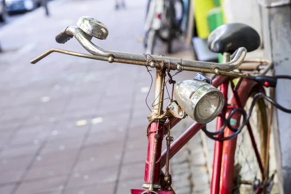 Bicicletas em uma rua — Fotografia de Stock