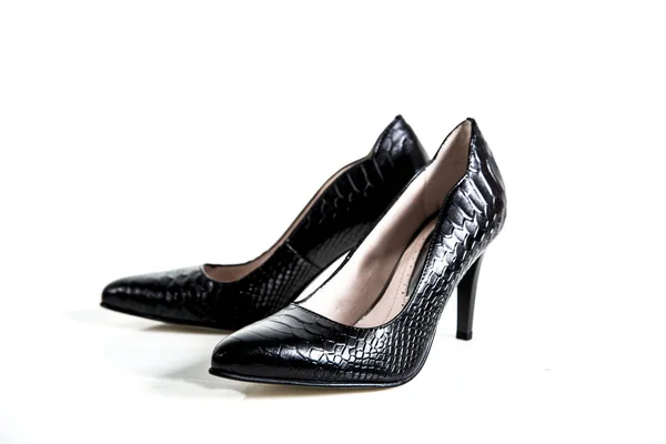 kadın siyah ayakkabı