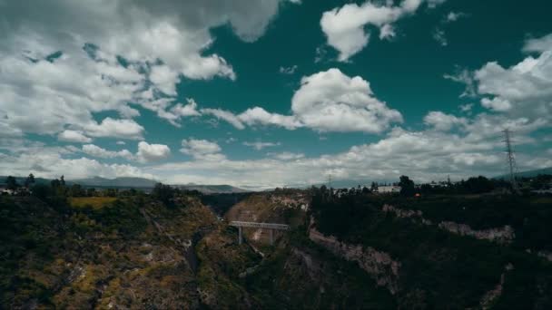 Canyon et pont . — Video