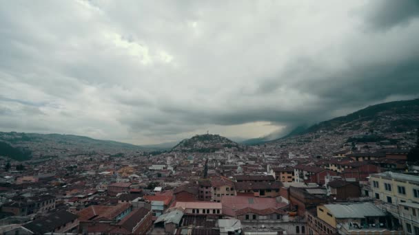 Vue De Quito Ecuador, En Haute Qualité, tours de temps — Video