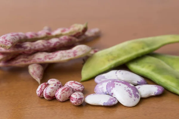 Preparando los frijoles en la cocina — Foto de Stock