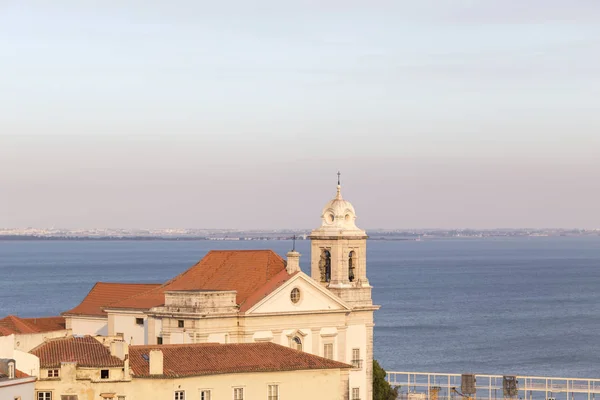Mündung des Flusses Tajo vom oberen Teil von Lissabon, Hafen — Stockfoto