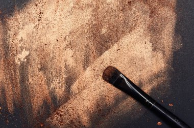 Kalıcı makyaj sanat Brush altın boyalı yüzeyi