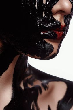 Moda güzellik cilt üzerinde siyah mürekkep ile Model