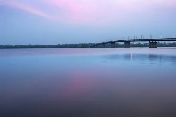 Södra Bron Molnig Morgon Violett Färg Ukraina Dnipro Stad Dnipropetrovsk — Stockfoto