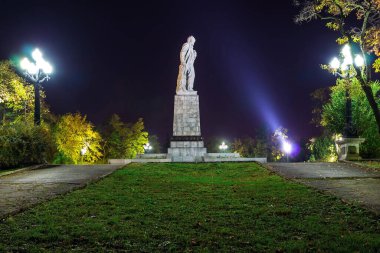 Manastır Adası, Merefo-Kherson Köprüsü, T.G. anıtı. Shevchenko, St. Nicholas Kilisesi, Dnepr-Dnepropetrovsk, Ukrayna