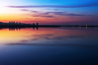 Günbatımından sonraki renkler, Dnepr-Dnepropetrovsk, Ukrayna