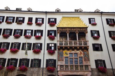 Tyrol, Aus Innsbruk şehir içinde altın çatılı evi
