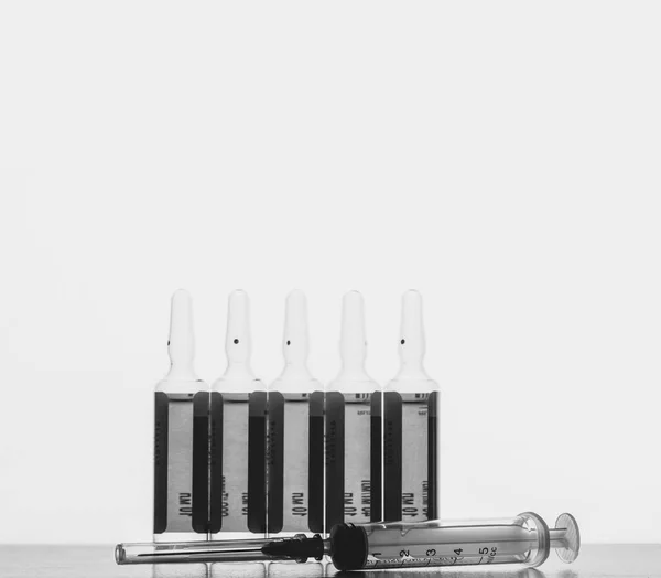 Ampoules Solution Injections Disposable Syringe Agrey Background Space Text Black — Stock Photo, Image