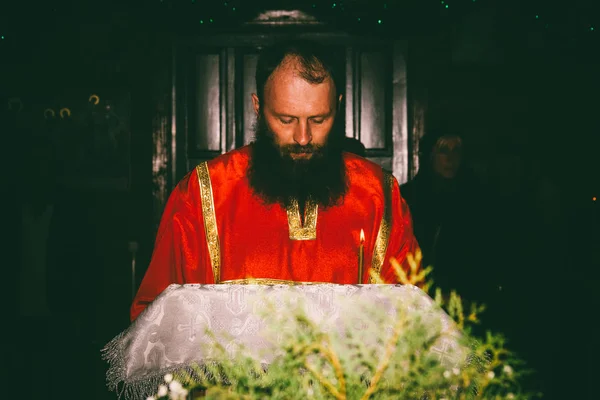 Adygea Rússia Janeiro 2018 Leitor Orações Noite Ortodoxa Serviço Igreja — Fotografia de Stock