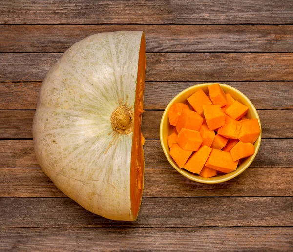 Snijd Stukjes Van Zoete Rijpe Pompoen Tafel Bovenaanzicht — Stockfoto