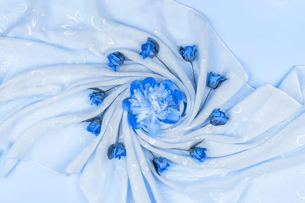 Peony Flower Bud Artificial Roses Blue Fabric Top View Flat — Stock Photo, Image