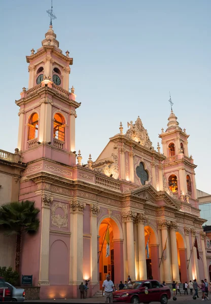 Kathedrale bei Sonnenuntergang in Salta (Argentinien)) — Stockfoto