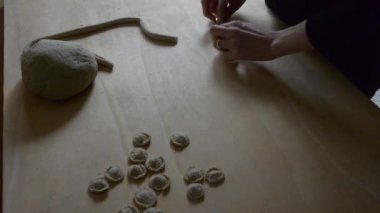 Orecchiette ham ev yapımı bulanık ve eller