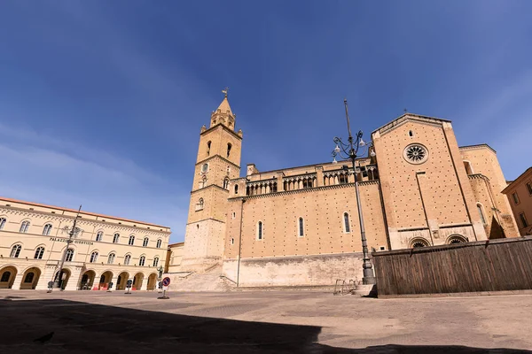 Cathedral of Saint Justin Chieti — Stockfoto