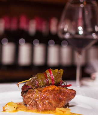 Gremolada soslu Dana buzağı