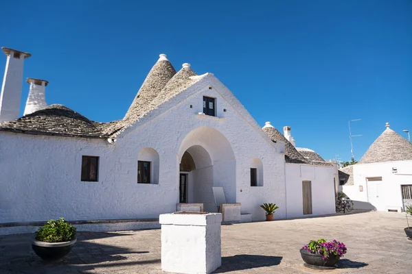 Trullo суверенних Альберобелло — стокове фото