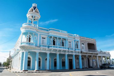 Cienfuegos sömürge sarayda kule Nişangah ile