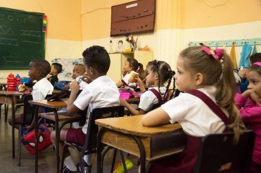 Carlos Paneque okul Havana w sınıfta İlköğretim Okulu