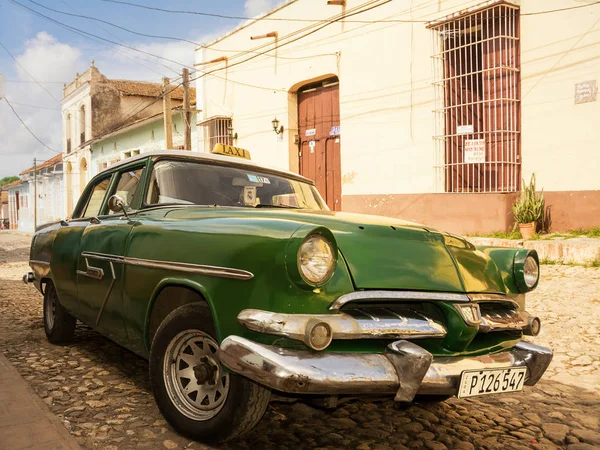 Trinidad Kuba 2017 December Régi Amerikai Autó Parkolt Utcán Trinidad — Stock Fotó