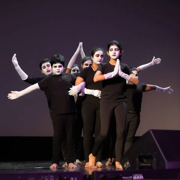 Durga puja performansı