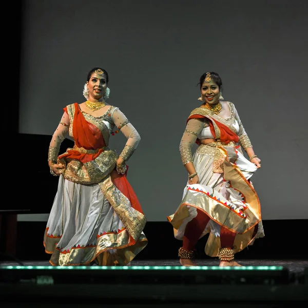Durga puja performansı