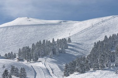 Kalavryta 'nın kayak merkezi, Helmos Dağı Kalavryta, Yunanistan.