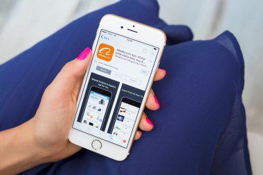 Riga, Letonya - 8 Eylül 2016: Alibaba uygulaması App Store üzerinde.
