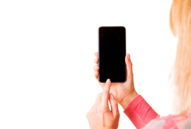 Cep telefonu kullanan kişi için model, beyaz üzerinde izole edilmiş fotoğraf