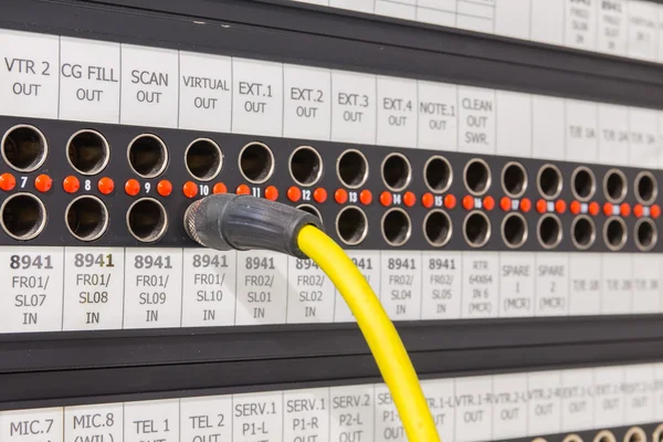 Patch panel, který je vybaven pro vysílání. — Stock fotografie