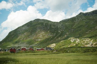 Yazın Norveç 'in doğal manzarası