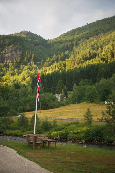 Szcenírozott Kilátás Norvégiára Nyáron — ingyenes stock fotók