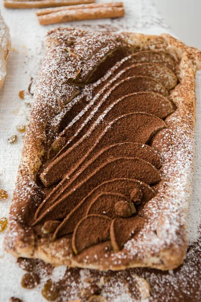 Knapperig Bladerdeeg Taart Zelfgebakken Taart Met Peren Bovenaanzicht Heerlijk Dessert — Stockfoto