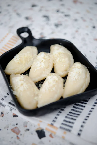 Raw Fresh Dumplings Meat Vegetarian Dumplings Soy Spinach Black Background — Stock Photo, Image