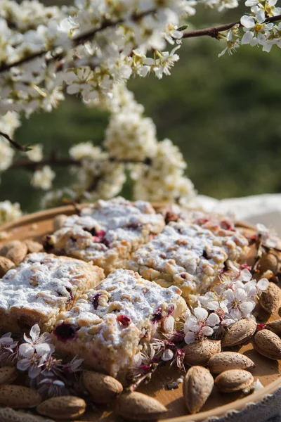 Bosbessenkruimeltaart Pasen Zoete Dessert Taart Zwarte Bessentaart Van Dichtbij Gezien — Stockfoto