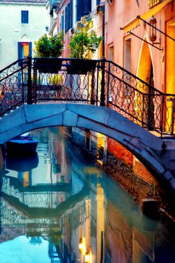 Venice, İtalya - 6 Şubat 2018: Kanalları Venedik