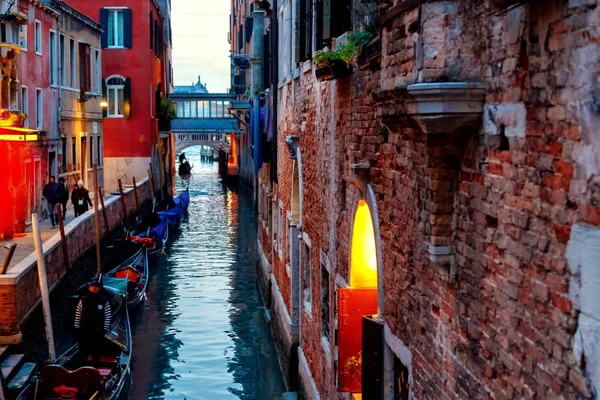 Venice Fevereiro 2018 Canal Com Gôndolas Veneza Itália — Fotografia de Stock