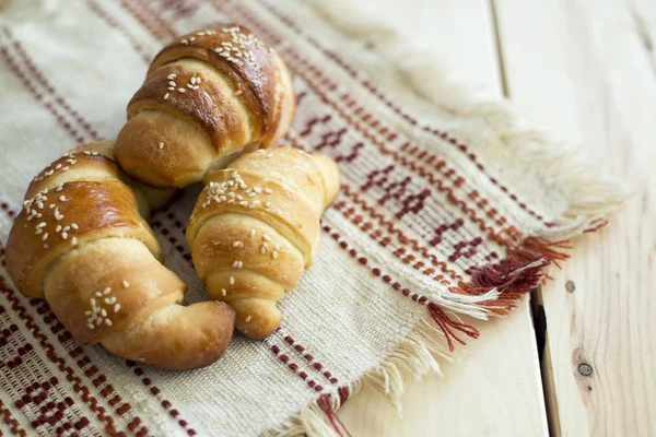 Petits pains roux aux graines de sésame — Photo