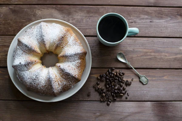 Homemade cake and a cup of coffee. — Stock Photo, Image