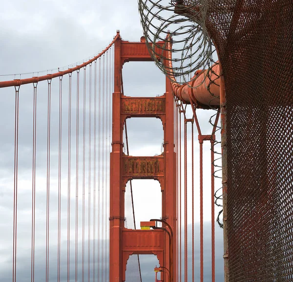 Wieża mostu Golden gate — Zdjęcie stockowe