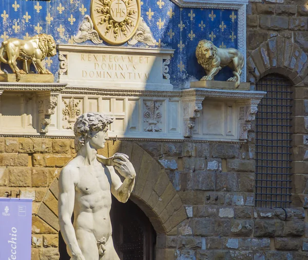 David in Florence's Piazza della Signoria — стокове фото