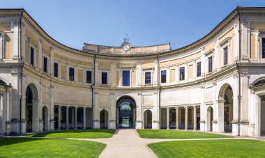 Villa Giulia Mahkemesi, Roma yarım daire biçimli portico