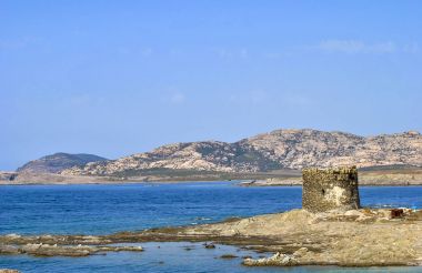 Şaşırtıcı görünümü ünlü La Pelosa Beach, Sardunya, İtalya
