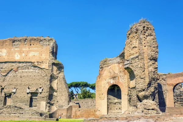 ローマ公共テルマエのカラカラ浴場, 古代遺跡します。 — ストック写真