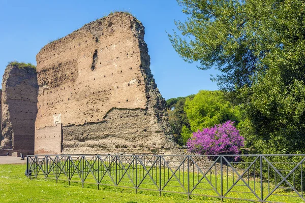 ローマ公共テルマエのカラカラ浴場, 古代遺跡します。 — ストック写真