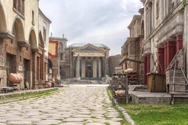 Roma'daki Cinecitta stüdyoları