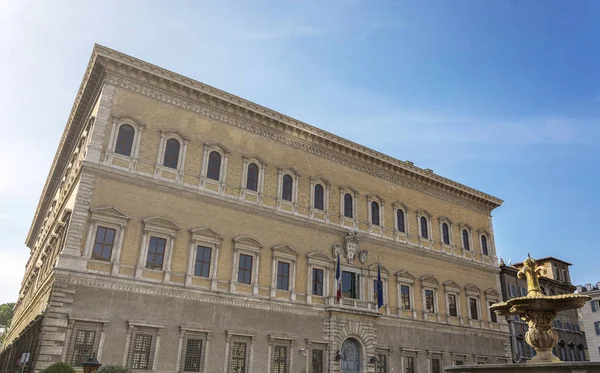 Palazzo Farnese en Roma — Foto de Stock