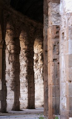 Roma, Italya 'da Marcellus tiyatrosunun iç kemerleri