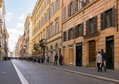 lüks alışveriş caddesi Via del Babuino yürüyüş insanlar 